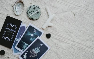 How Big Are Tarot Cards in Inches?